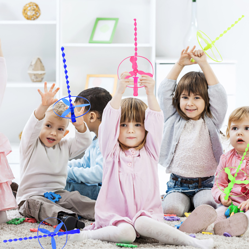 Kids Outdoor Easter Toys - 10 ピース/セットカラフルな竹トンボ屋外スポーツゲームハンドプッシュ回転飛行おもちゃ子供の誕生日パーティーの記念品ギフト装飾