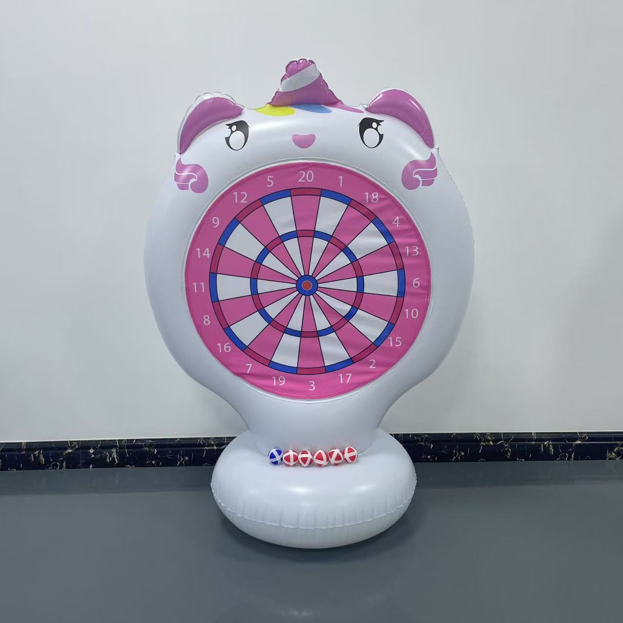インフレータブルユニコーン投げゲームターゲット粘着ダーツ屋外 - Outdoor Kid のレビューと価格